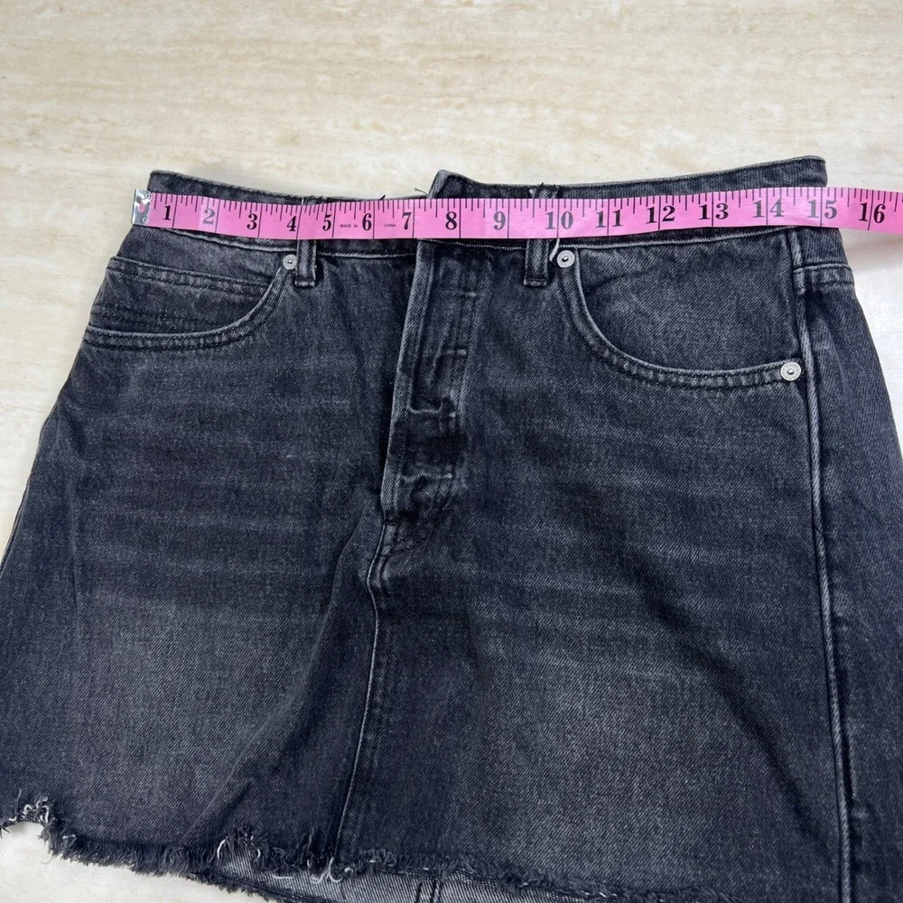 We The Free People Black Denim Mini Skirt Cinch Back Raw Hem Size 29 OB813134